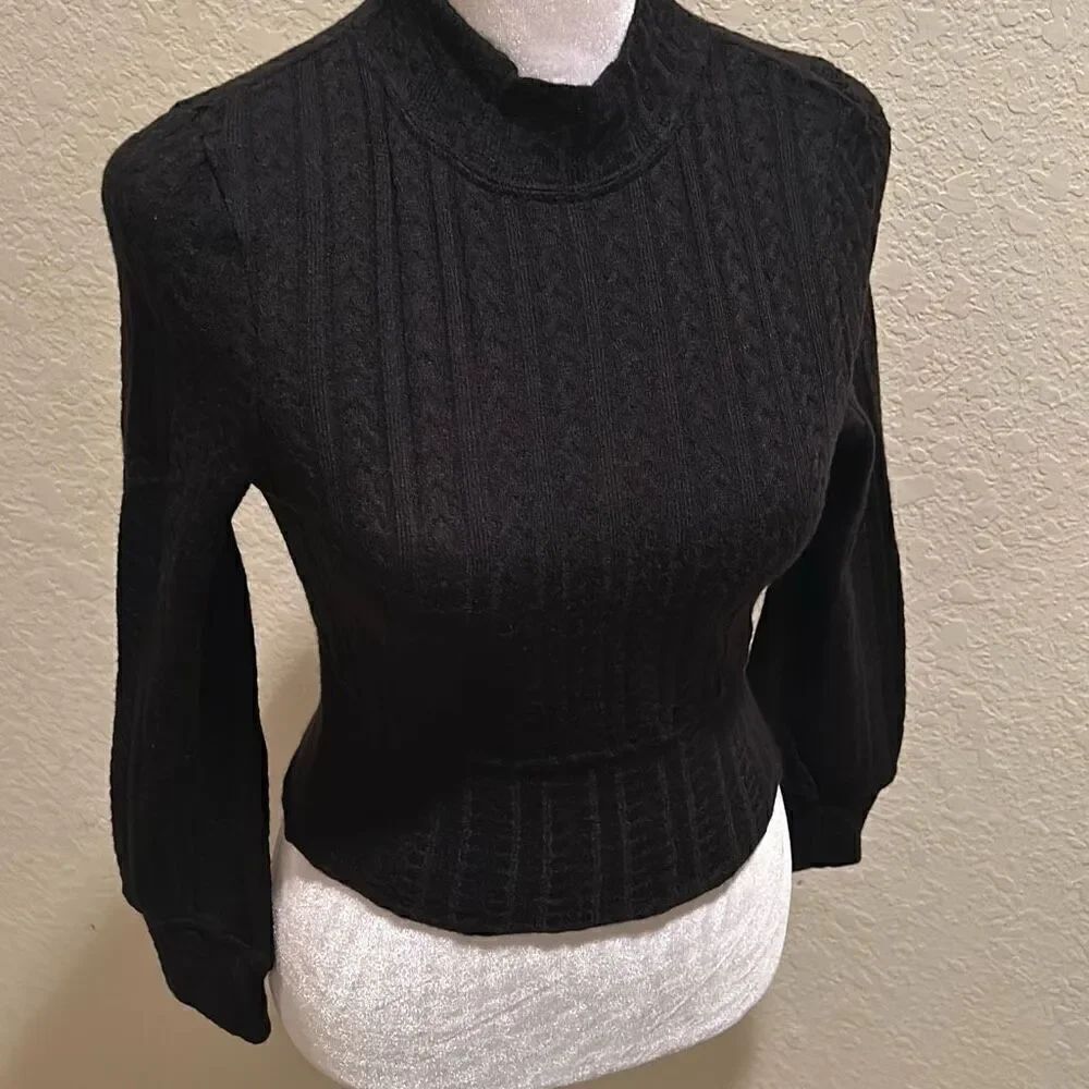 Band Of The Free Women's XS Cable Knit Turtleneck Sweater Solid Black Basic New